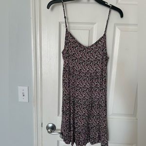 2/$20 Socialite floral sundress criss cross open back black pink white medium M